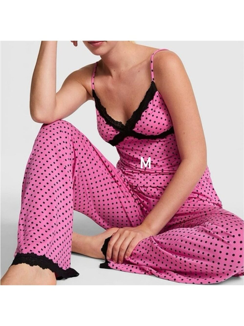 VS PINK SIZZLING STRAWBERRY DOTS LOUNGE CAMI & PAJAMA PANTS SET MEDIUM